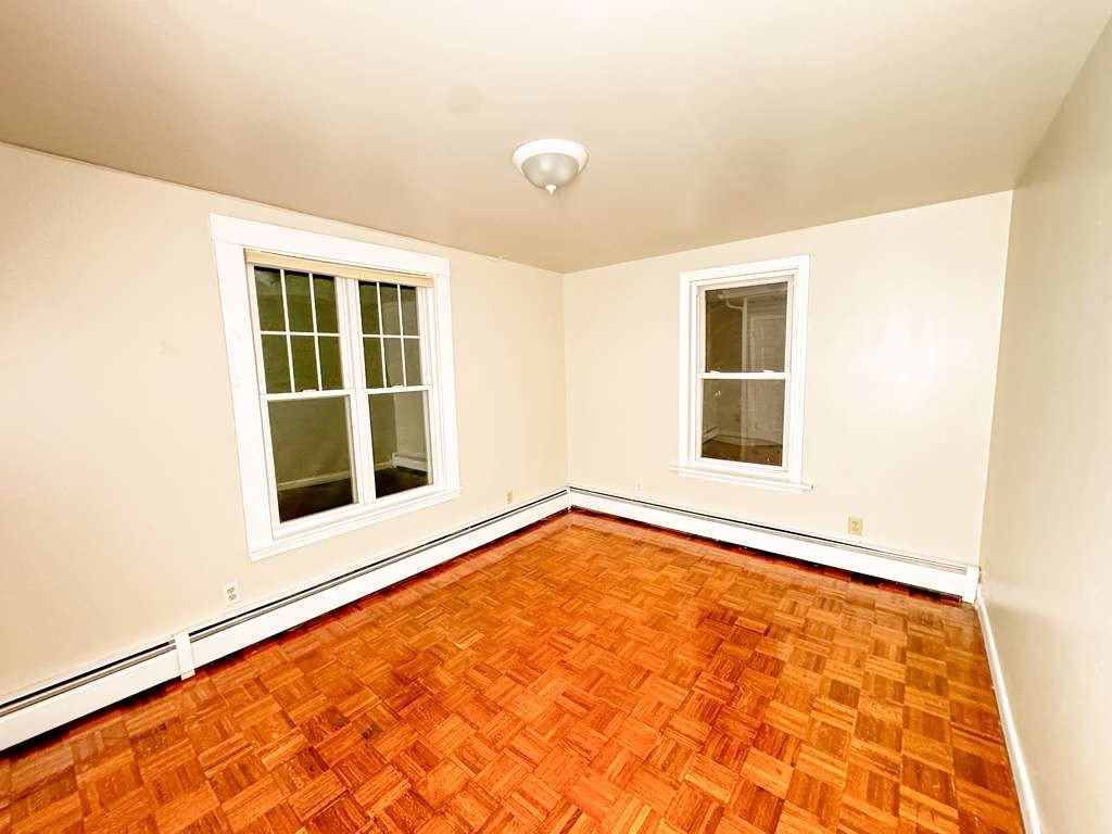 24 Barker St - Photo 7 of 8