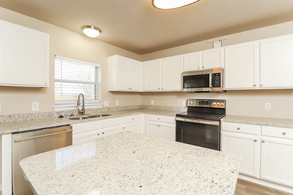 9475 Mulberry Path - Photo 5 of 16