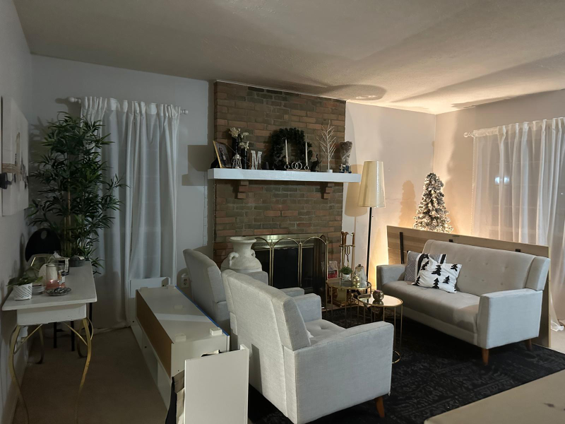 183 Blakeford Dr - Photo 2 of 14