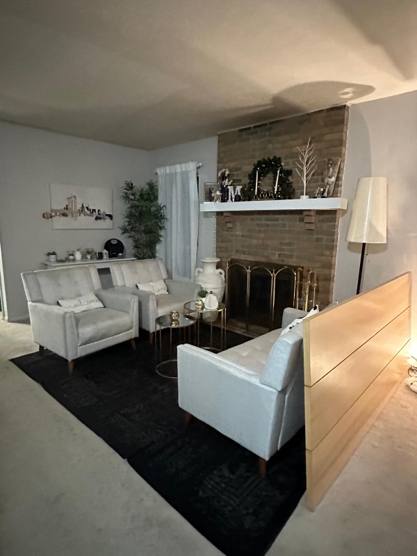 183 Blakeford Dr - Photo 3 of 14