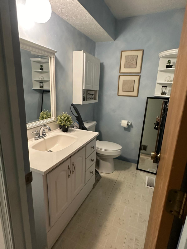 183 Blakeford Dr - Photo 4 of 14