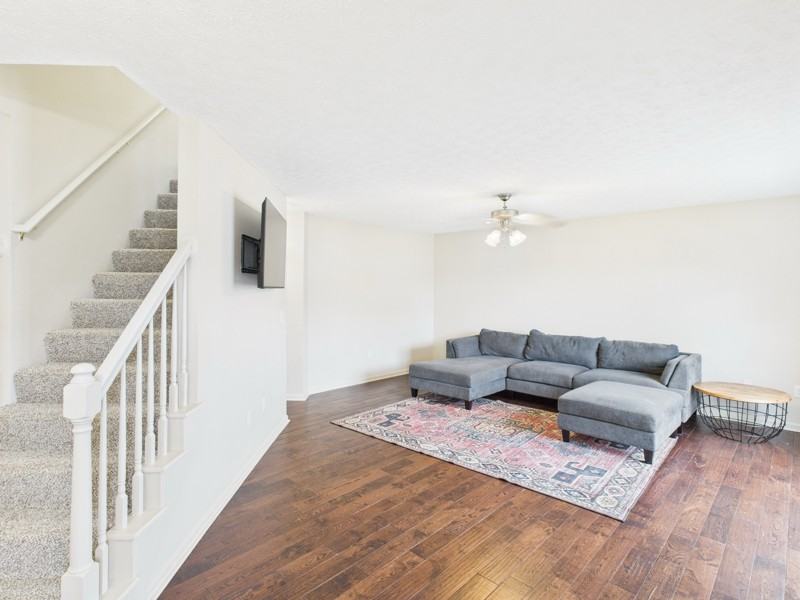 201 Greenleaf Drive - Photo 2 of 12