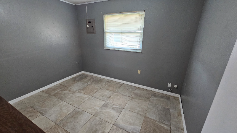 307 Westfield Avenue - Photo 5 of 8