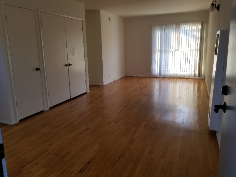 2370 Walgrove Avenue #7