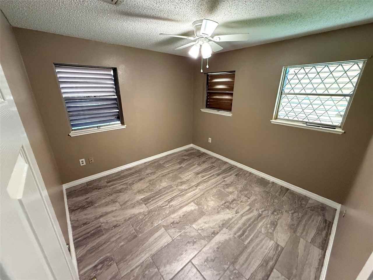 2320 14th Ave N #2320 - Photo 6 of 19