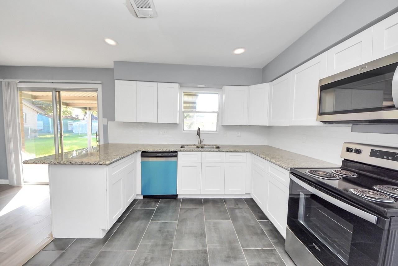 1122 Union Valley Dr #1122 - Photo 3 of 38