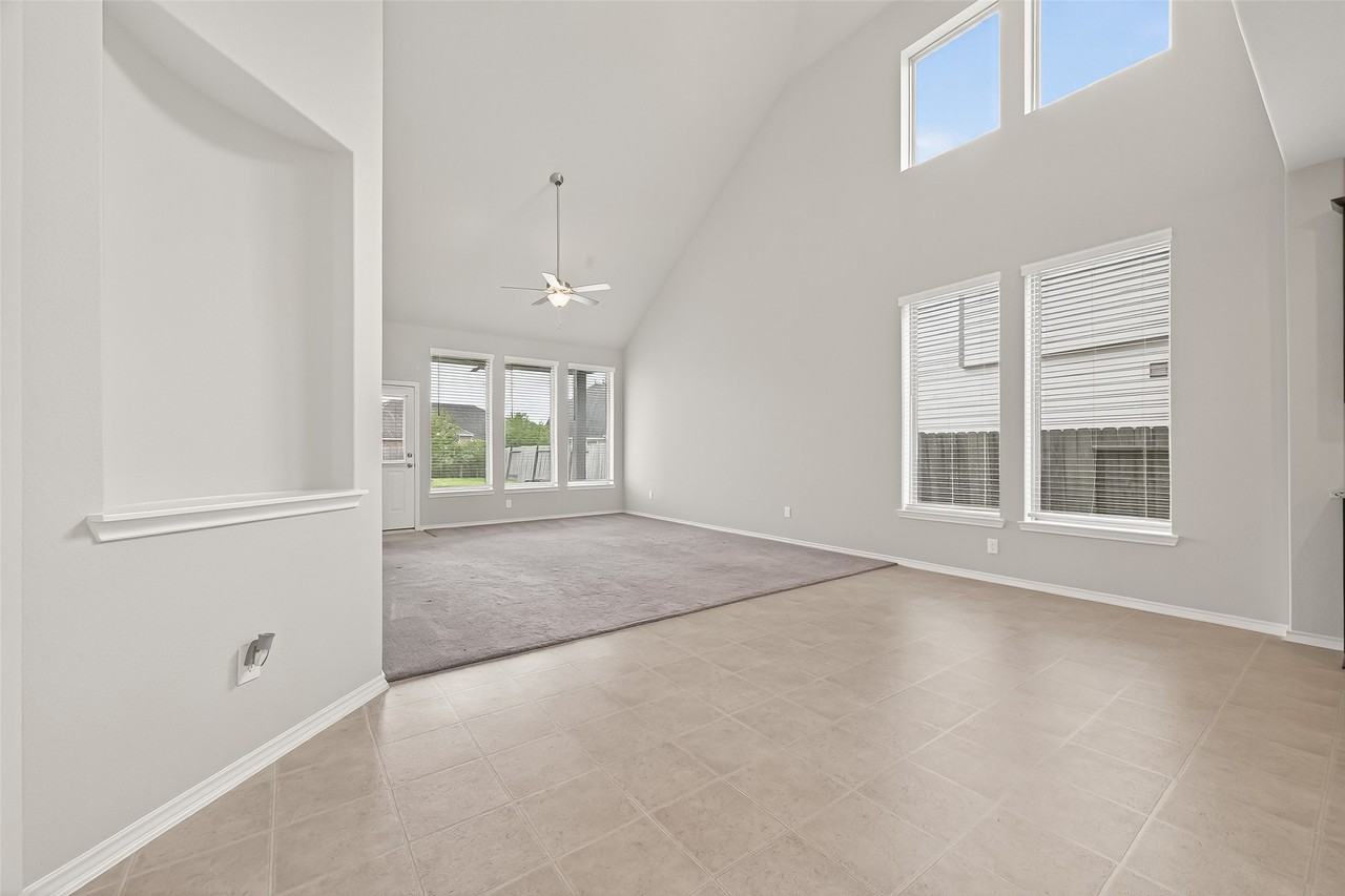 20211 Rainflower Bay Ln #20211 - Photo 3 of 49