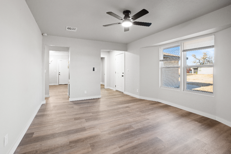 252 Nw 84th St - Photo 3 of 14