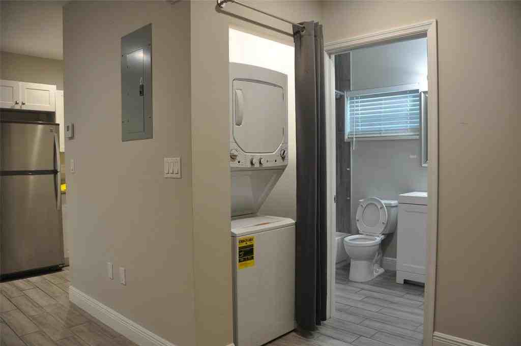 1216 Nw 6th Ct #1216-4 - Photo 5 of 15