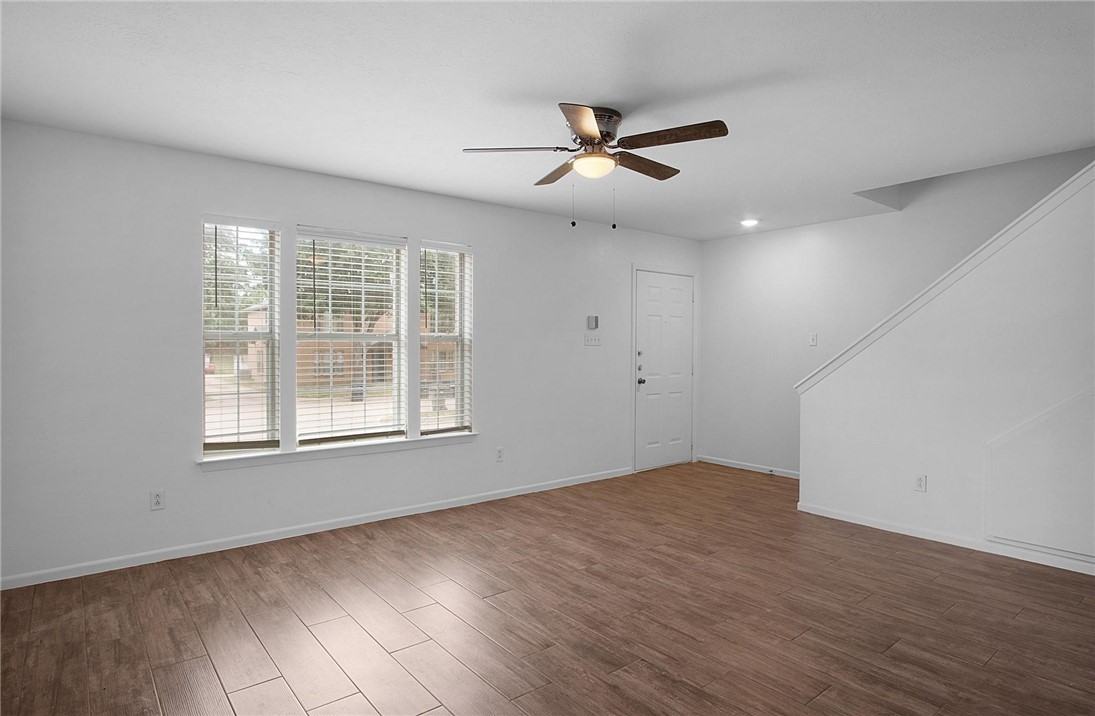 2528 Ashford Drive - Photo 3 of 30