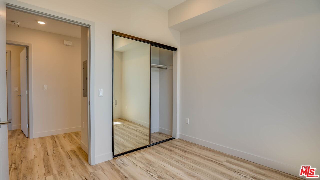 1540 South Hayworth Avenue #1540-203 - Photo 6 of 25