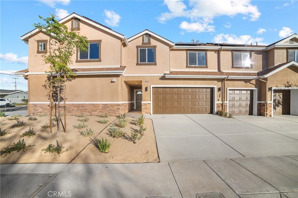 900 South Hert Street #900 - Photo 2 of 26