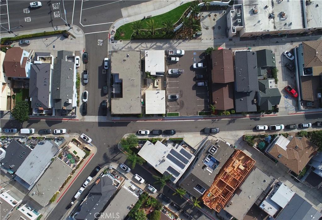 522 Clubhouse Avenue #5221-2 - Photo 3 of 8