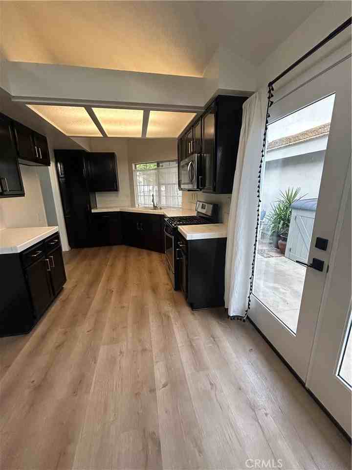 30433 Danube Court #30433 - Photo 7 of 12