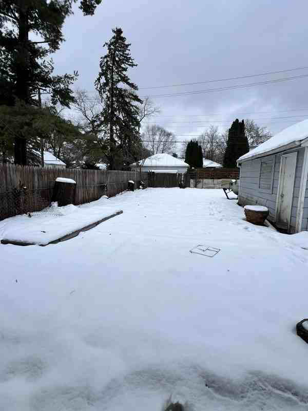 18712 Brady Avenue - Photo 2 of 17