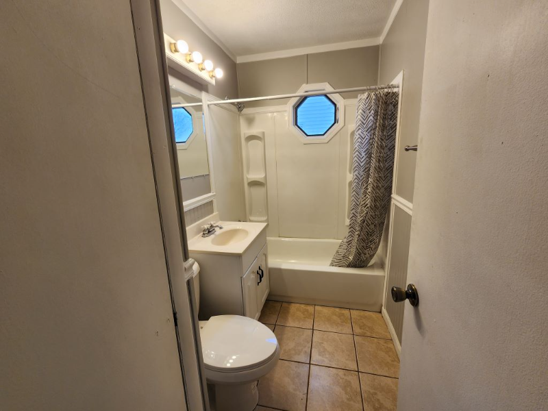 16905 10th Ave N - Photo 7 of 10