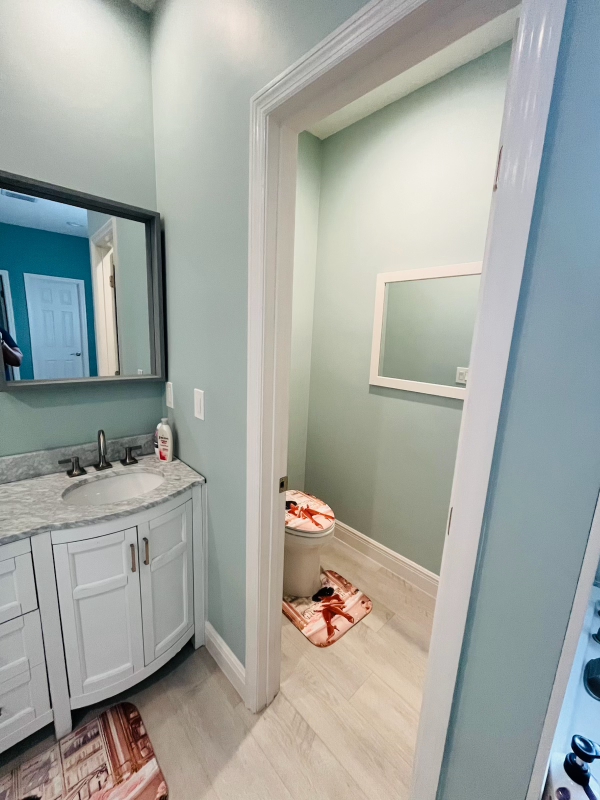 8640 Rockland Dr - Photo 4 of 14