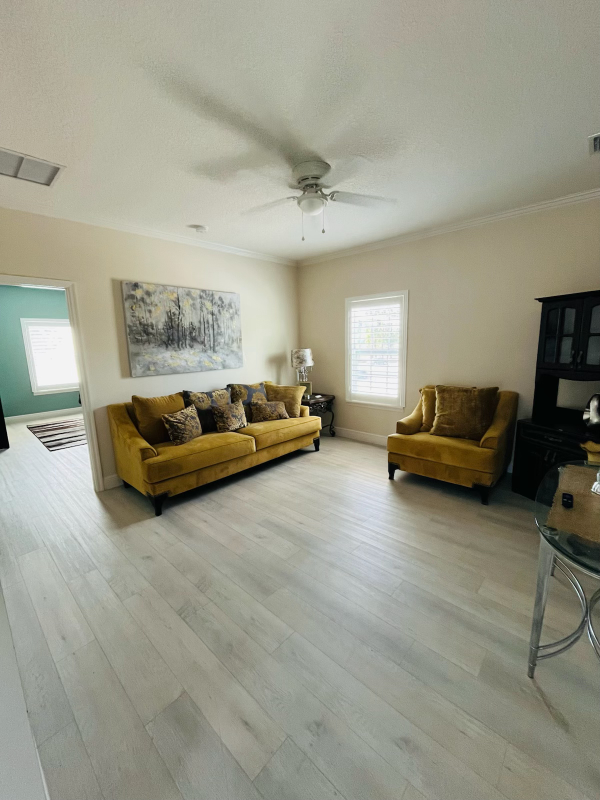 8640 Rockland Dr - Photo 6 of 14