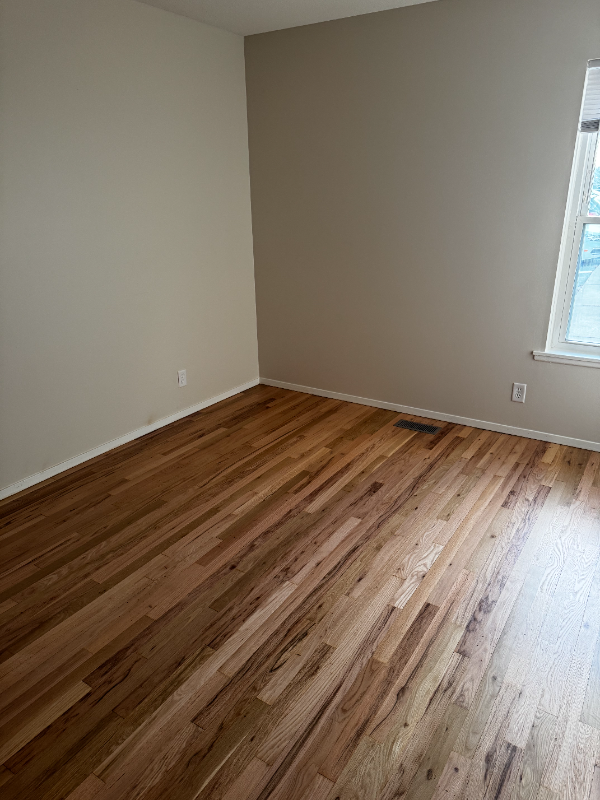 609 E 5th St - Photo 2 of 11