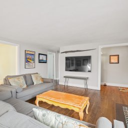 317 E Homer St - Photo 2 of 20