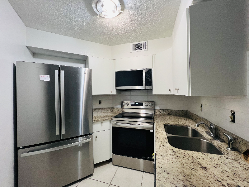 3700 Southpointe Drive #L7 - Photo 6 of 18