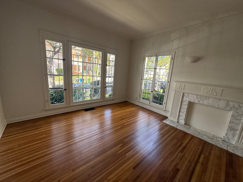 1062 Masselin Avenue #1062 - Photo 3 of 20