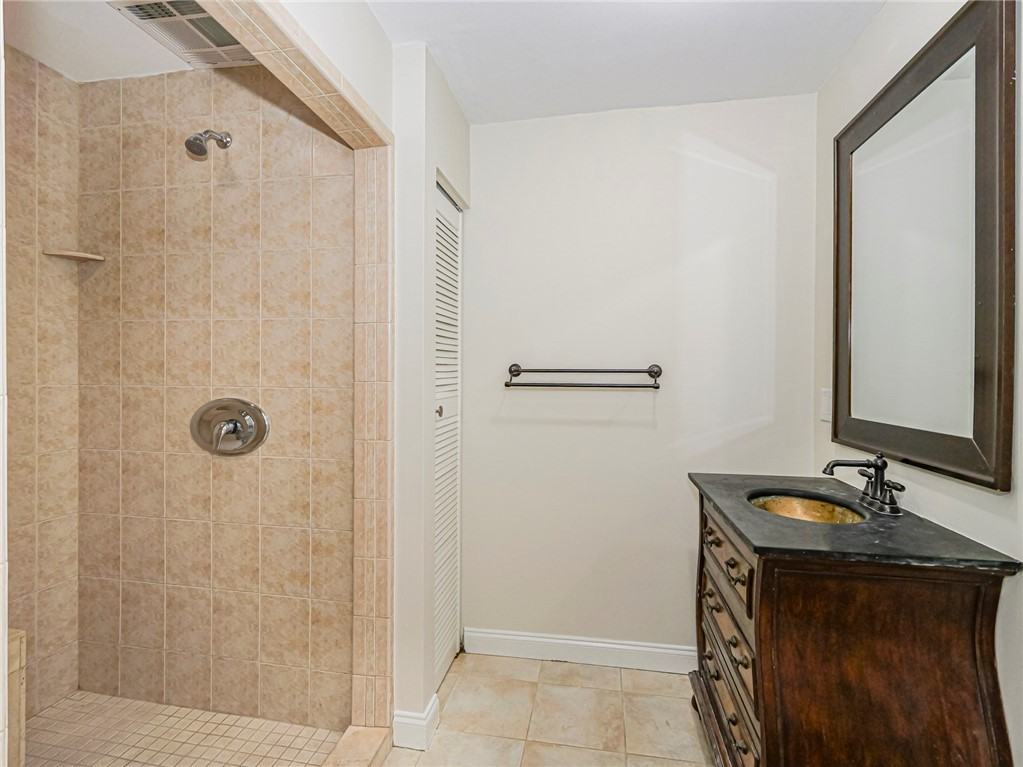 855 28th Ave #855 - Photo 7 of 36