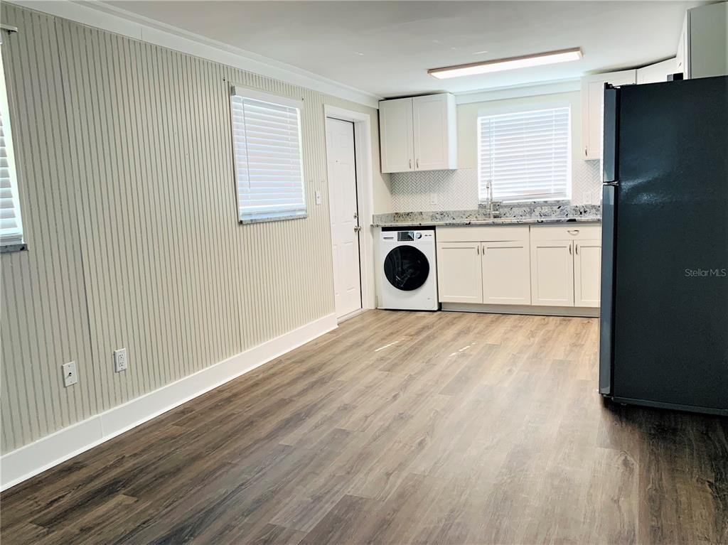 3805 W Leona St #3805-3 - Photo 3 of 11