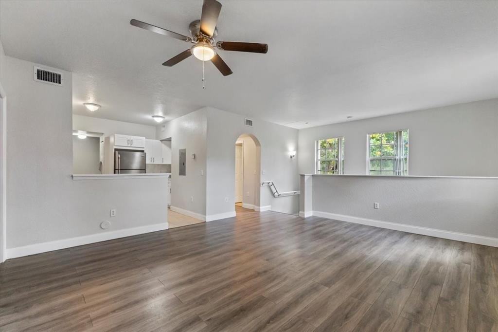 Belmont Lane #2301-2301 - Photo 2 of 21