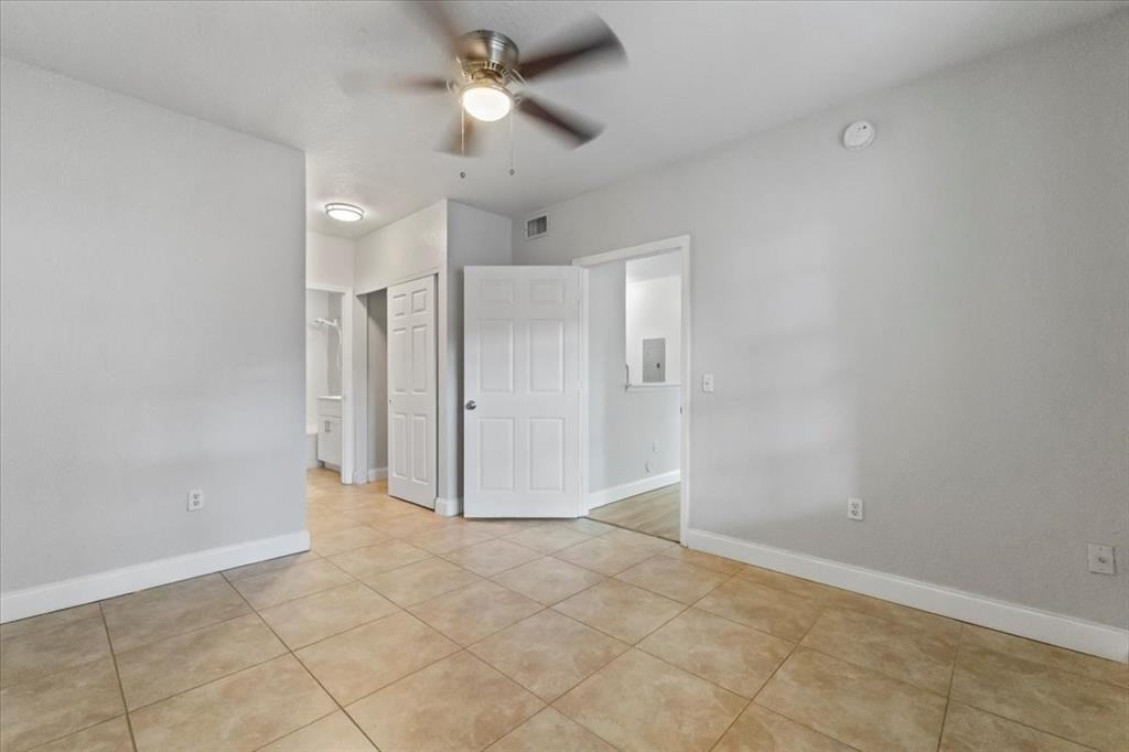 Belmont Lane #2301-2301 - Photo 4 of 21