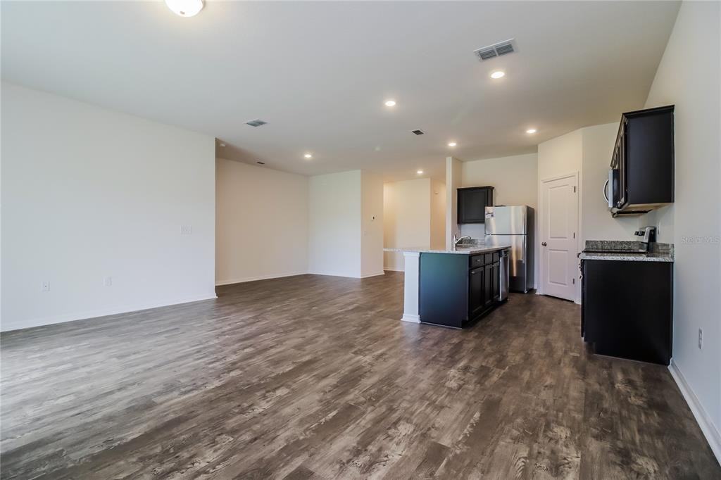 3022 Neverland Dr #3022 - Photo 4 of 16