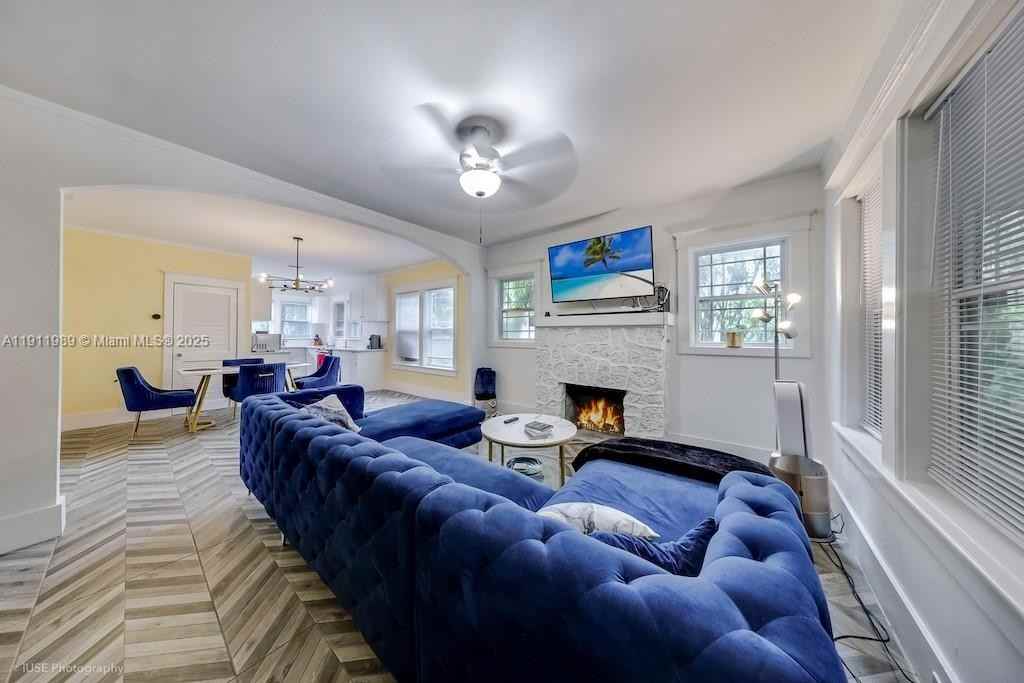 46 Northeast 43rd Street #46 - Photo 4 of 15