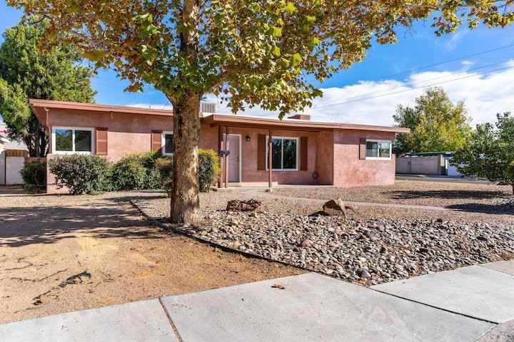 2804 Truman St Ne - Photo 2 of 18