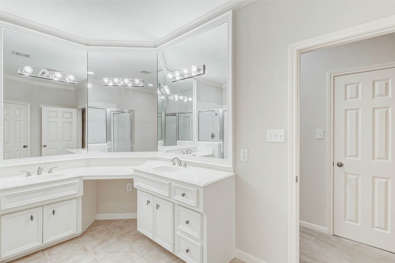 30 Waugh Drive #30A - Photo 3 of 24