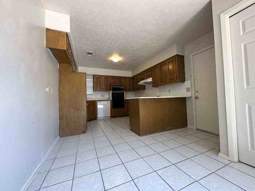 1900 Tree House Lane #1900 - Photo 2 of 18