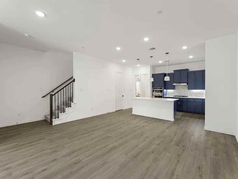 1174 Daybreak Dr #1174 - Photo 2 of 11