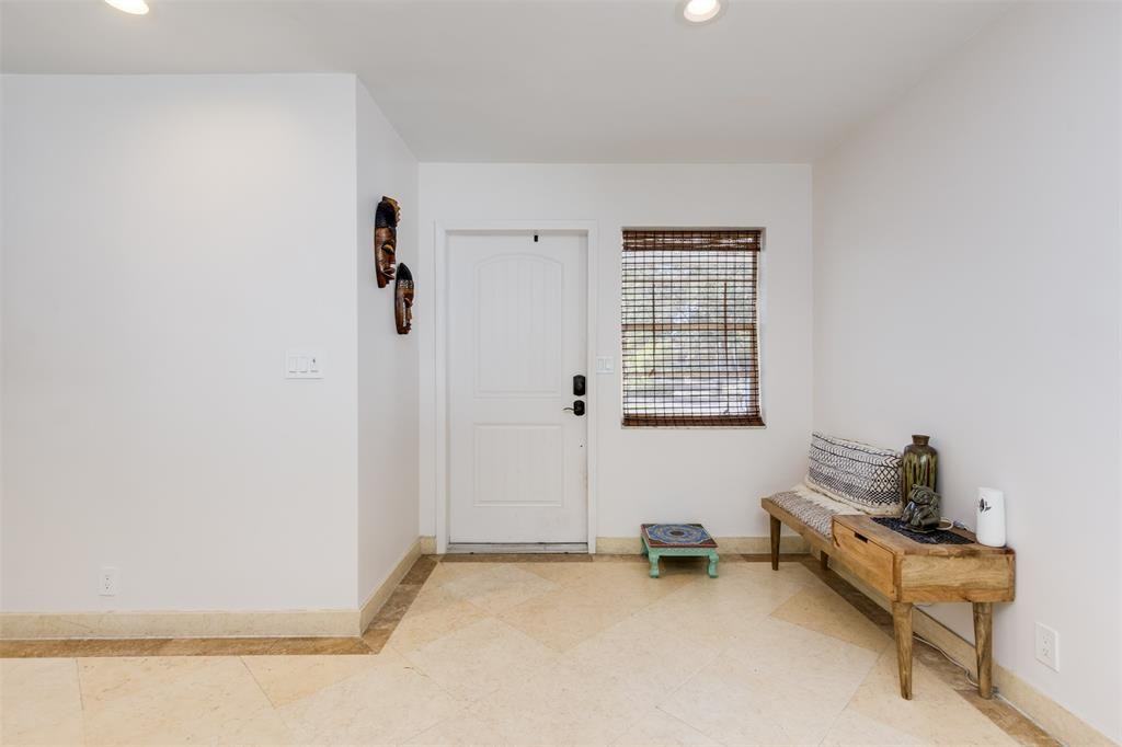 936 Ne 26th Ave #936 - Photo 2 of 44