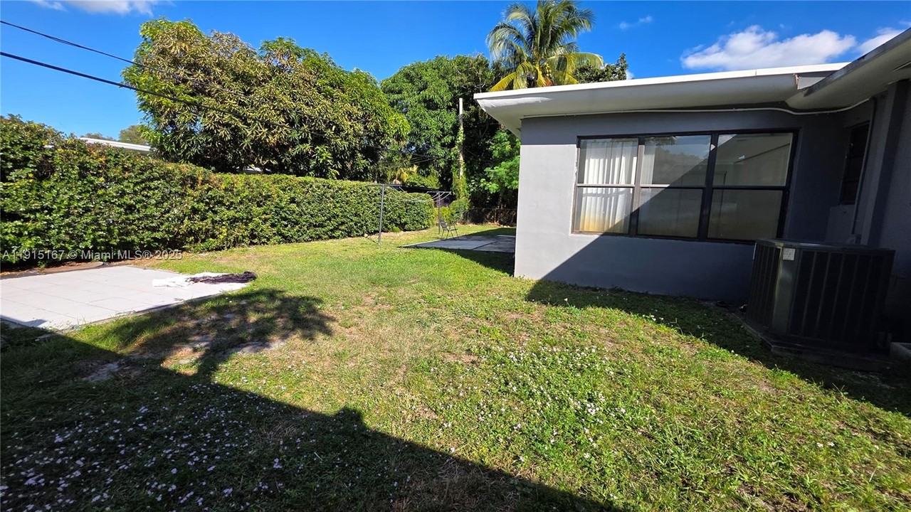 525 Northeast 132nd Terrace