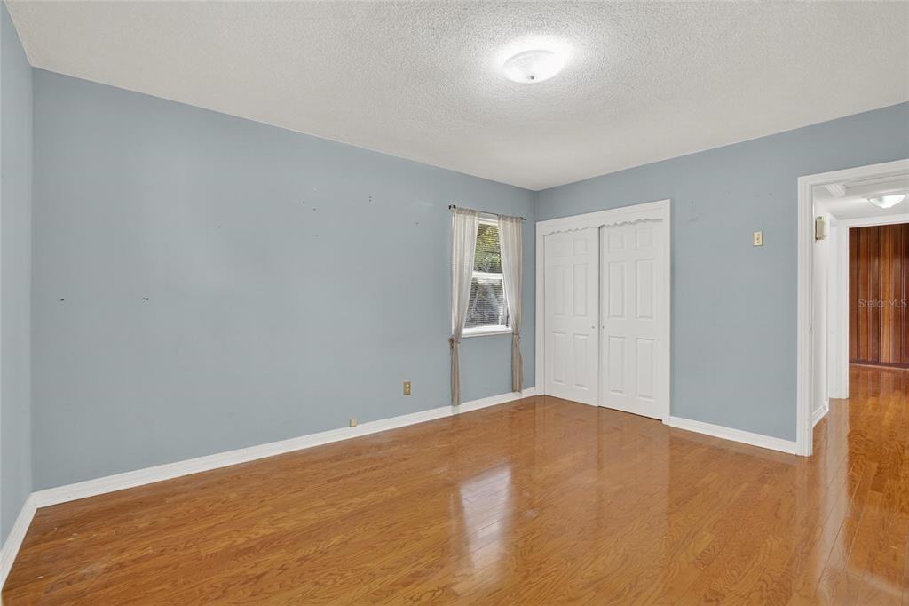 3107 S Emerson St #3107 - Photo 4 of 36