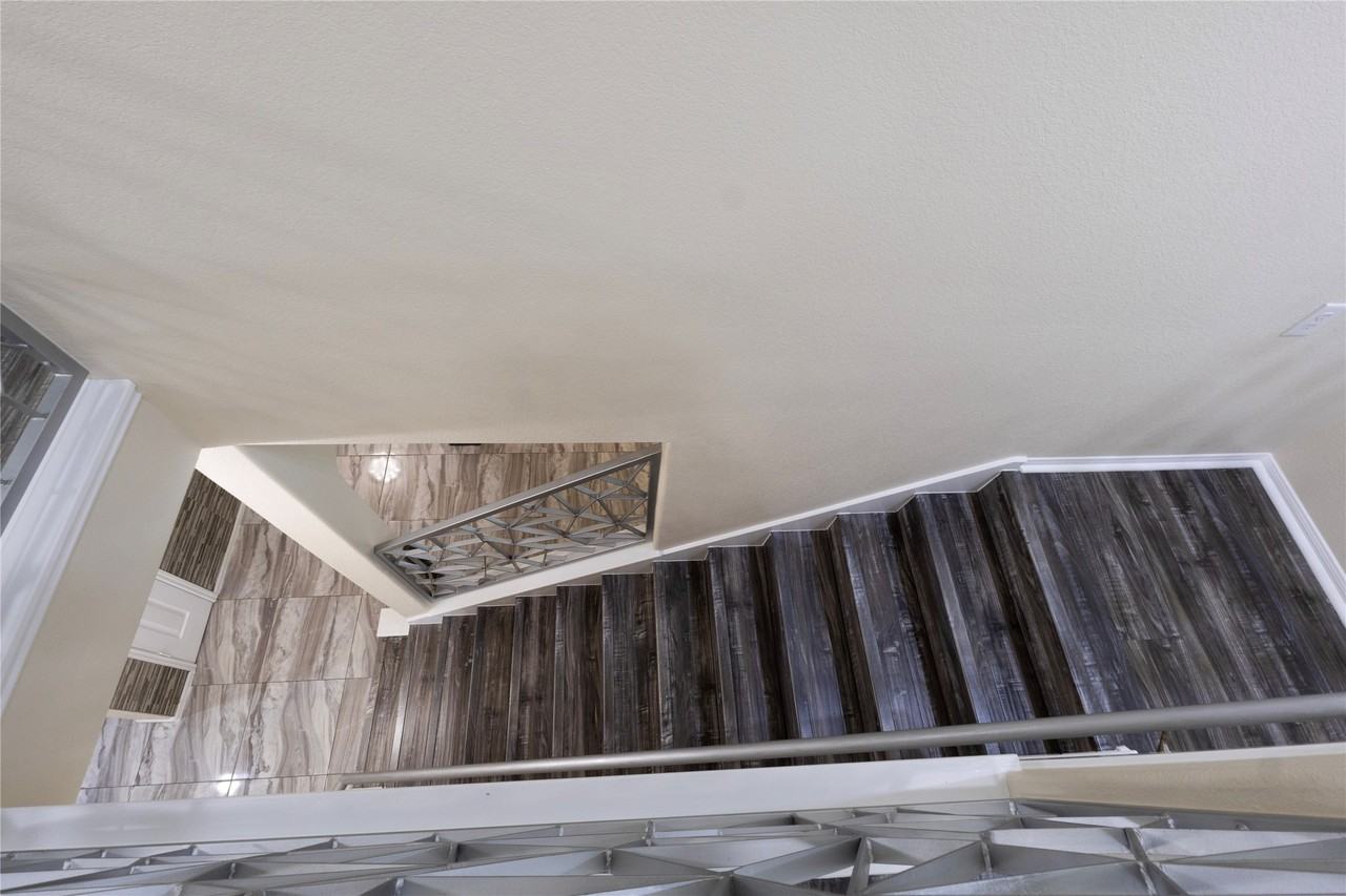 6442 Wilshire Lks #6442 - Photo 5 of 40