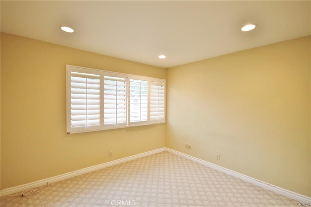 918 S Garfield Ave #918 - Photo 3 of 24