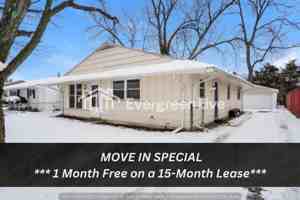 featured image of 212 E Alcott Rd