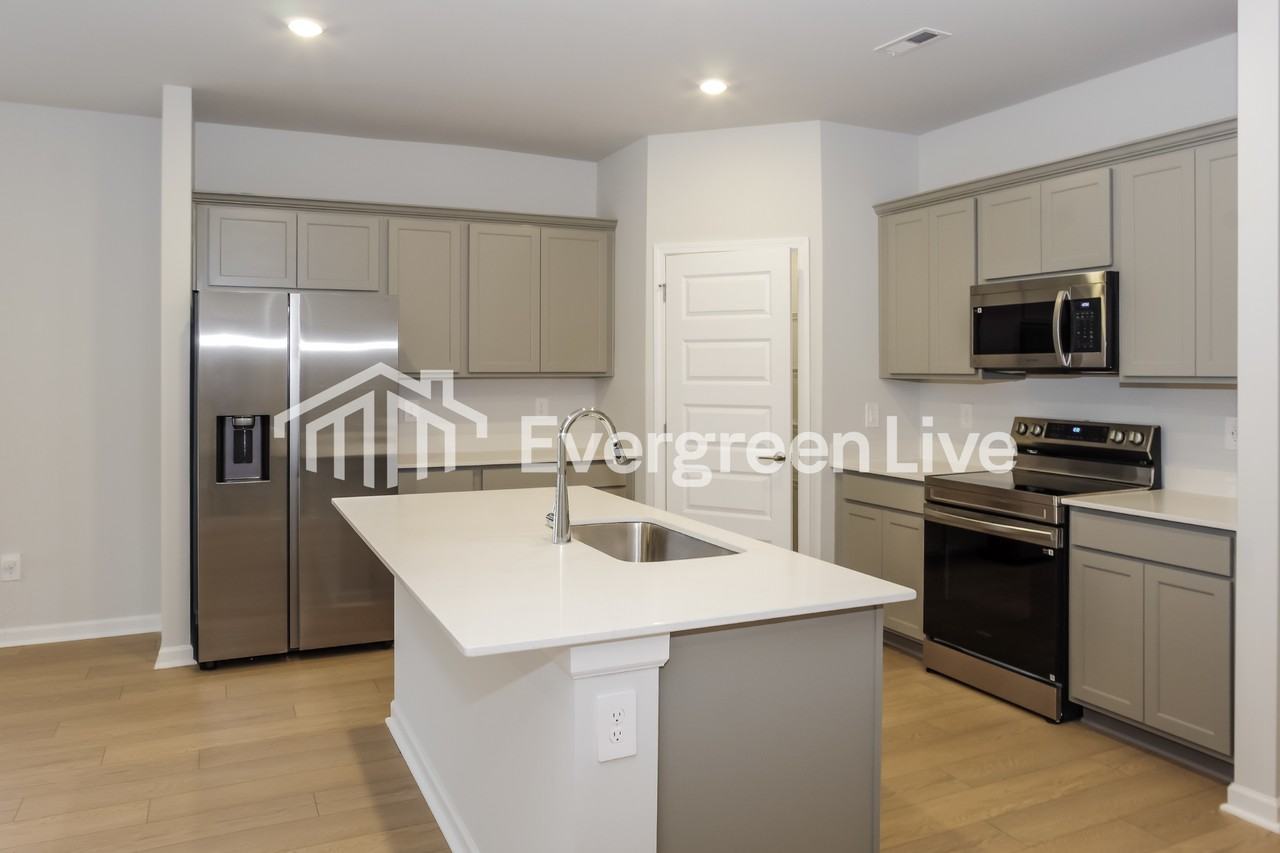 16670 Maggie Ct - Photo 6 of 15