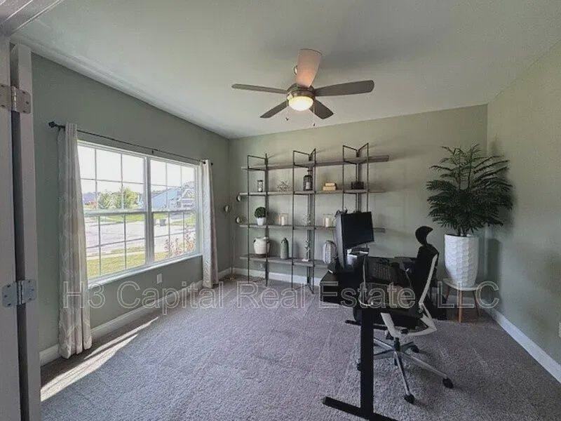 1401 Miami Ct - Photo 2 of 10