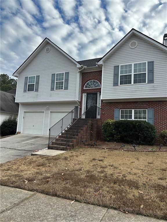 1943 Oakbluff Dr - Photo 2 of 18