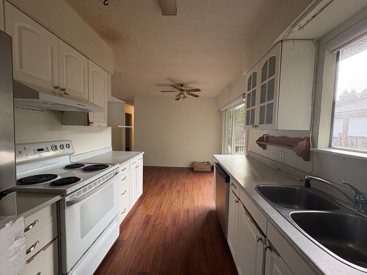 7863 119 Street - Photo 3 of 26