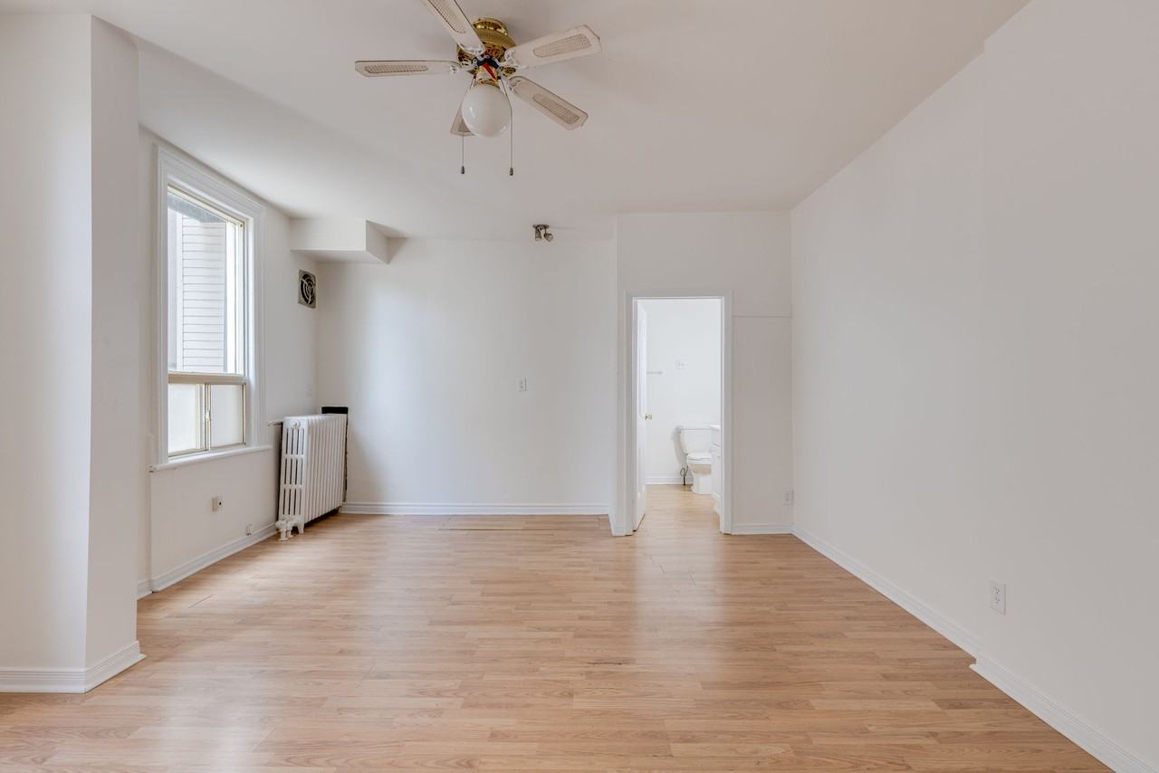 124 Baldwin Street #102