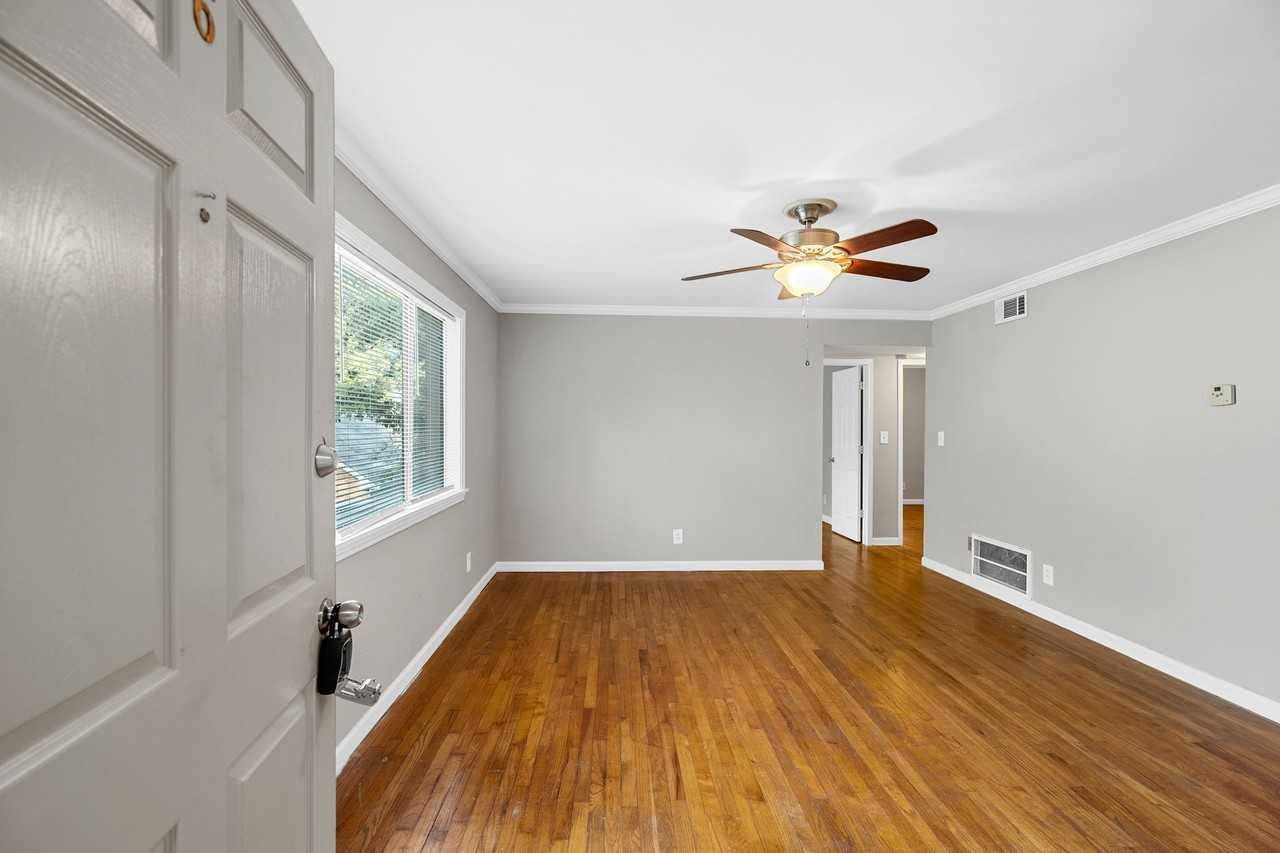 N Peachtree St #6 - Photo 3 of 24