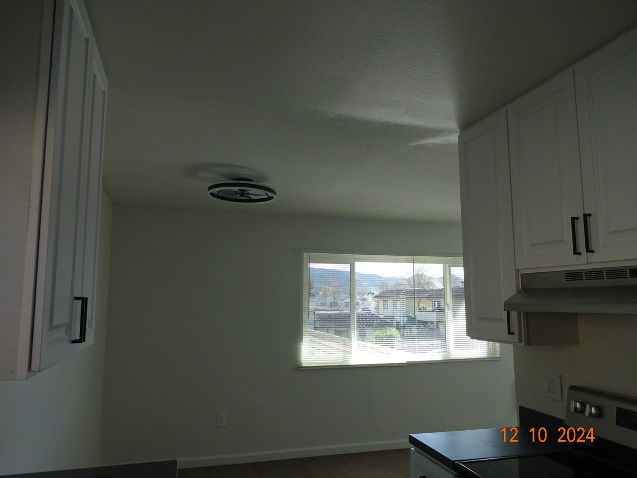 245 W Santa Barbara St #D - Photo 5 of 22