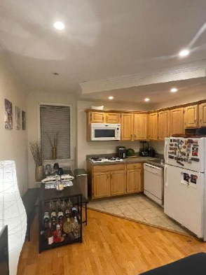 1577 York Ave #2A - Photo 4 of 5